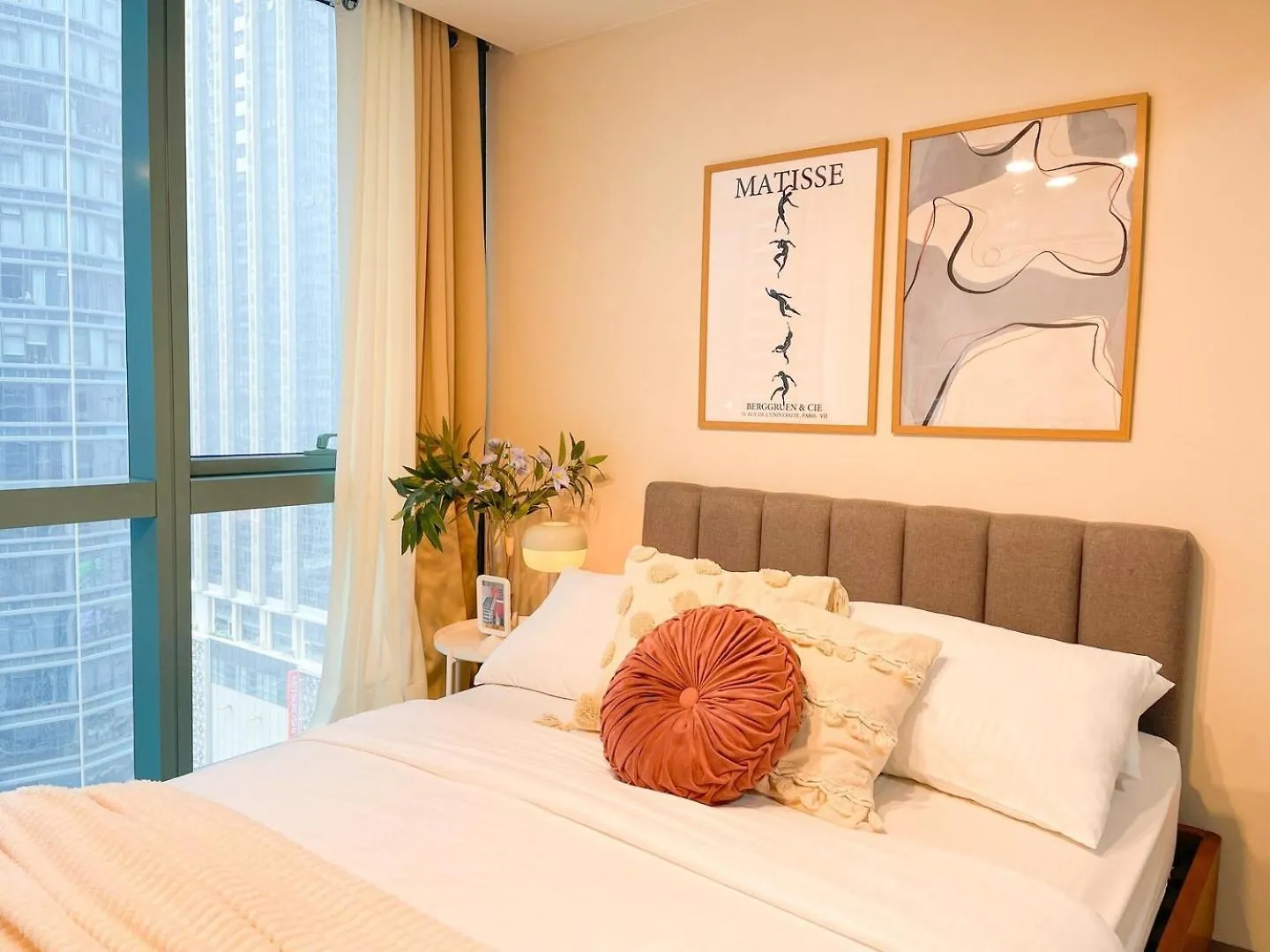 Luxury Bgc Condo Across Uptown Mall #Ournw19A 马尼拉 0*,  菲律宾